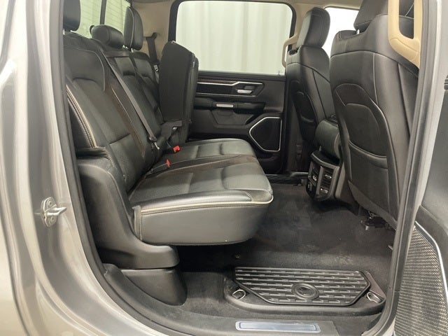 2019 RAM 1500 Laramie Crew Cab 4x4 6'4' Box